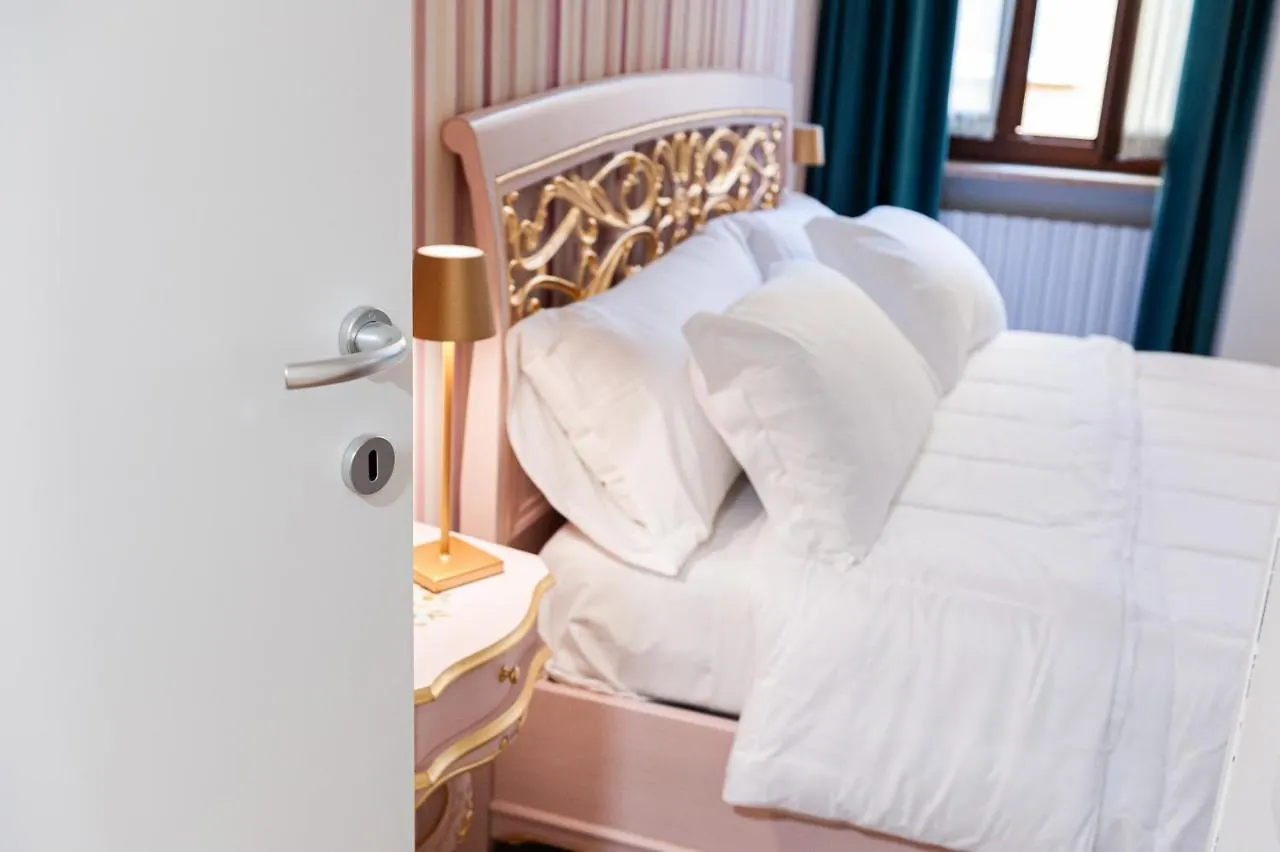Konukevi Residenza Catullo Otel Verona İtalya
